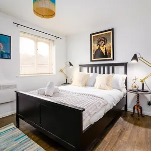  Apartment The Telegraph Place United Kingdom